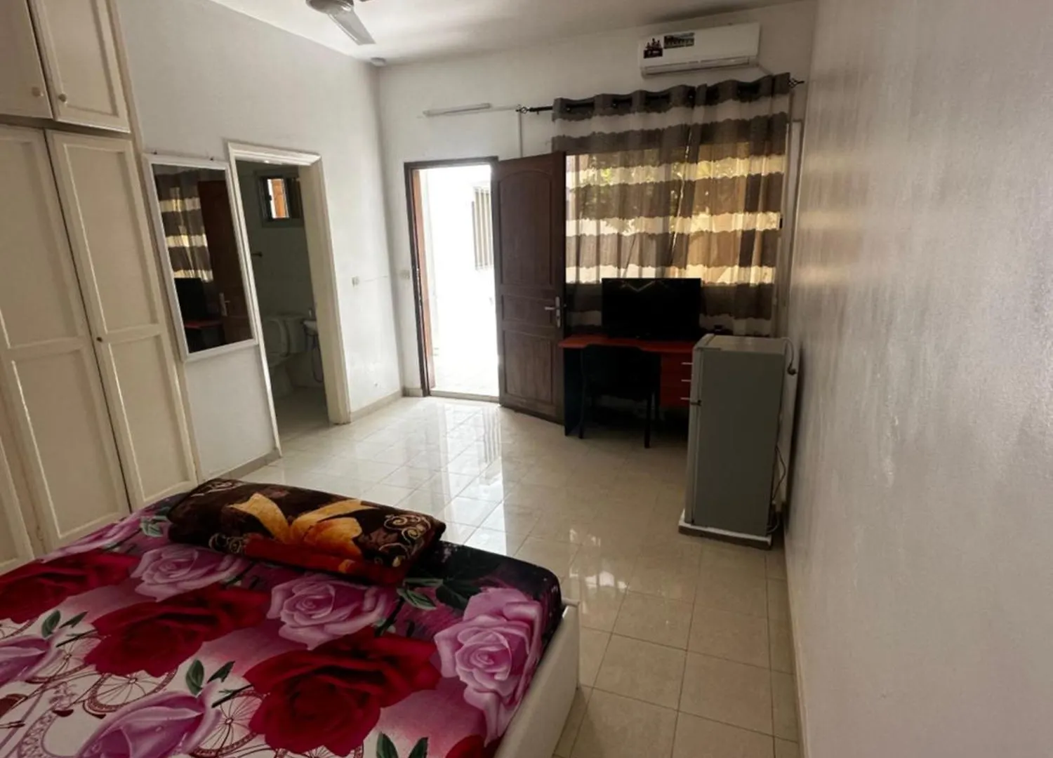 Chambre Toilette Dans Un Villa Dakar